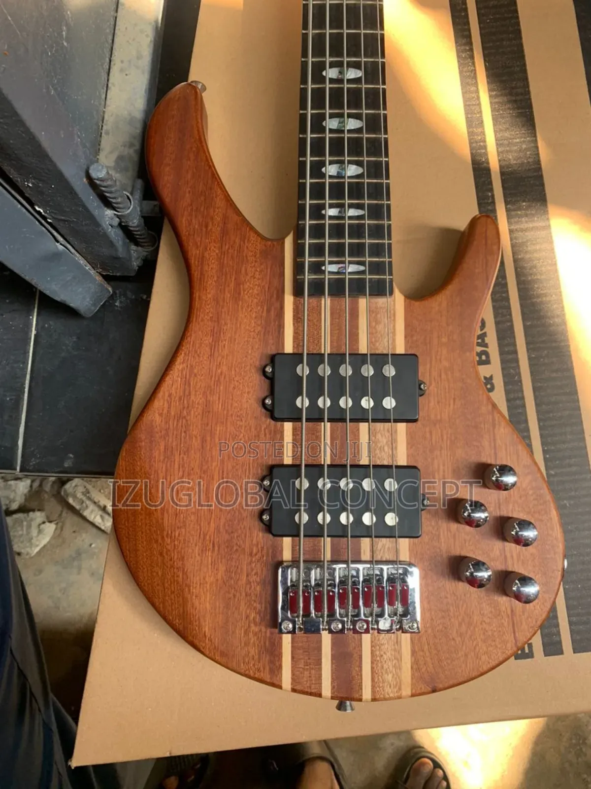 Ibanez Smiger 5 Strings Electric Bass Guitar