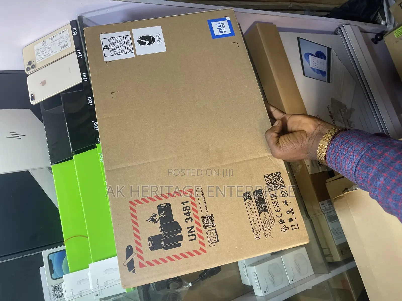 New Laptop HP 8GB Intel Core I3 SSD 256GB