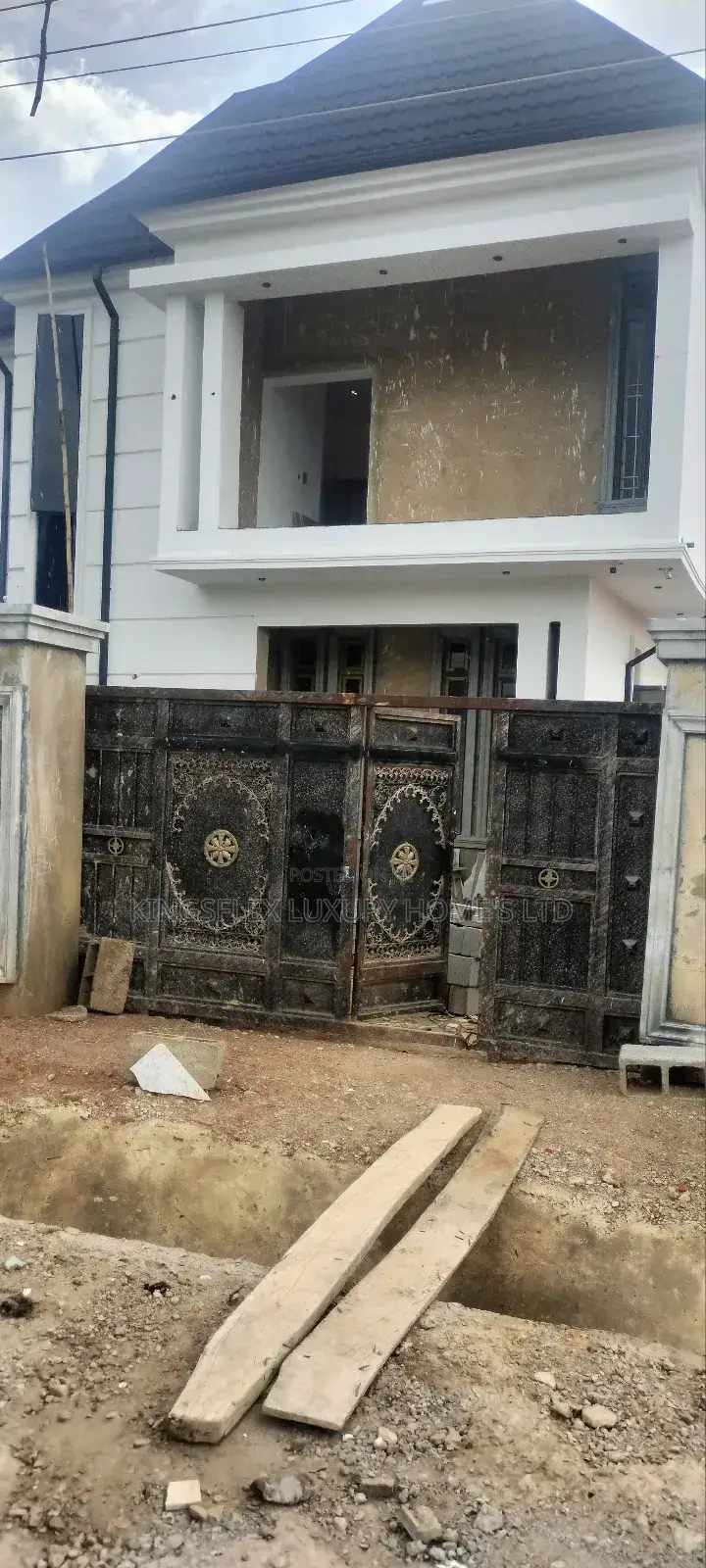 4bdrm Duplex in Apo Resettlement for sale