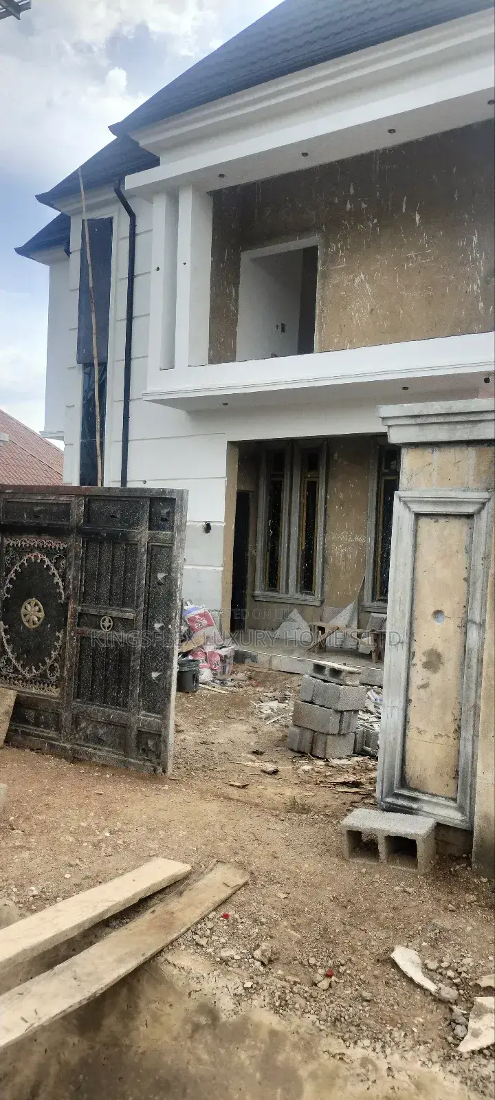 4bdrm Duplex in Apo Resettlement for sale