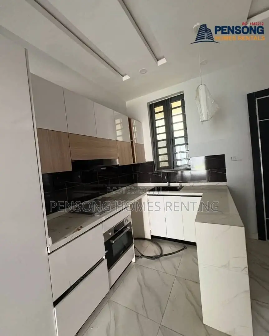 2bdrm Apartment in Ikate Lekki for rent