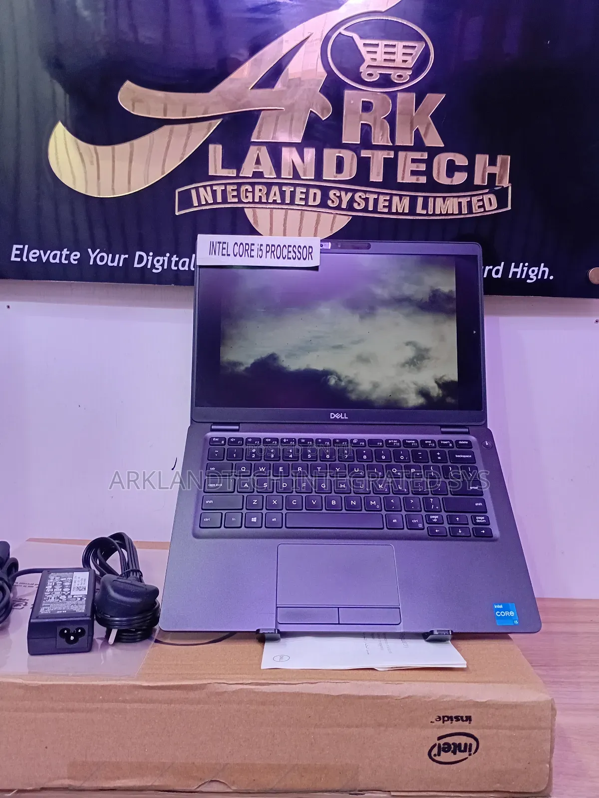 New Laptop Dell Latitude 5401 16GB Intel Core I5 SSD 256GB