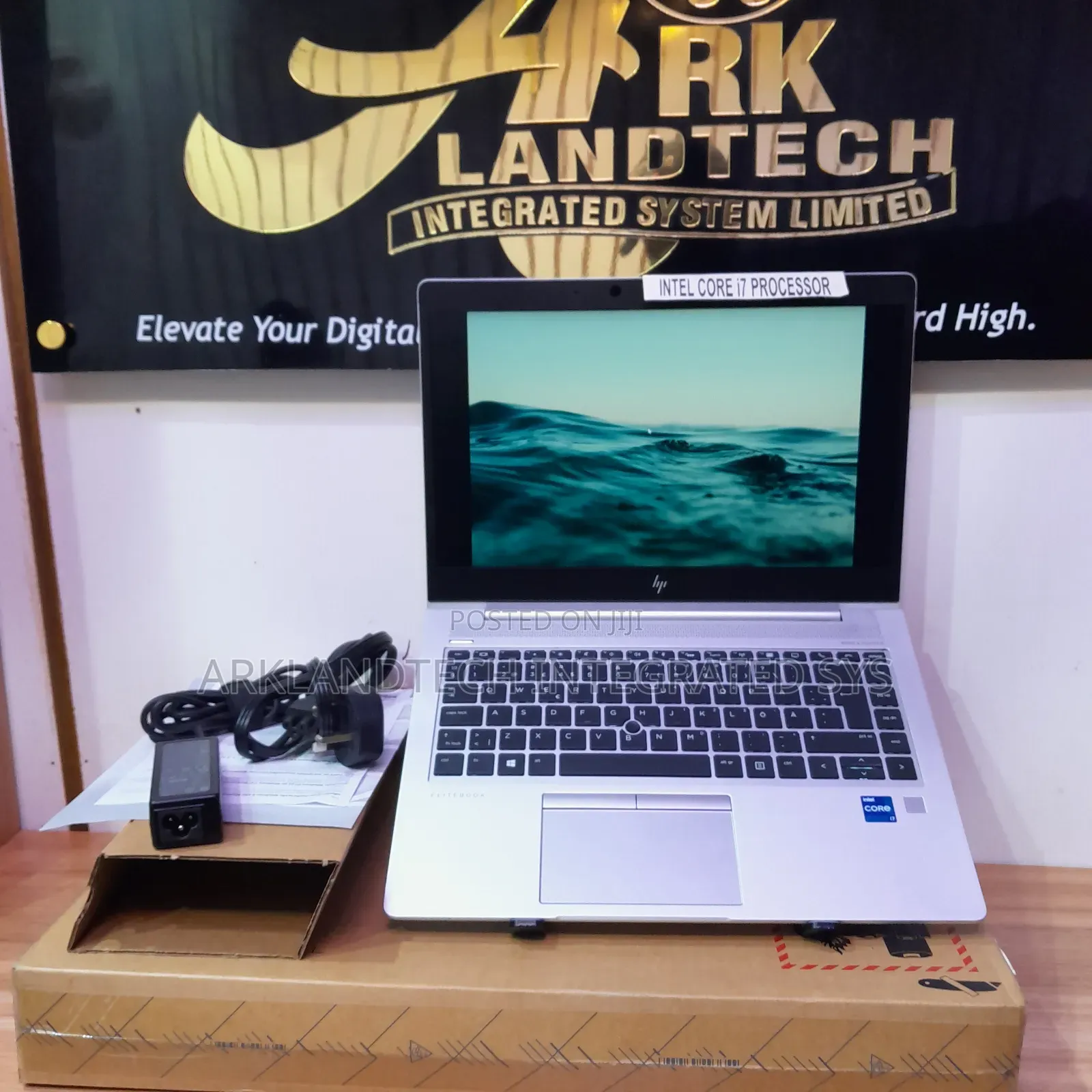 New Laptop HP EliteBook 840r G4 16GB Intel Core I7 SSD 256GB