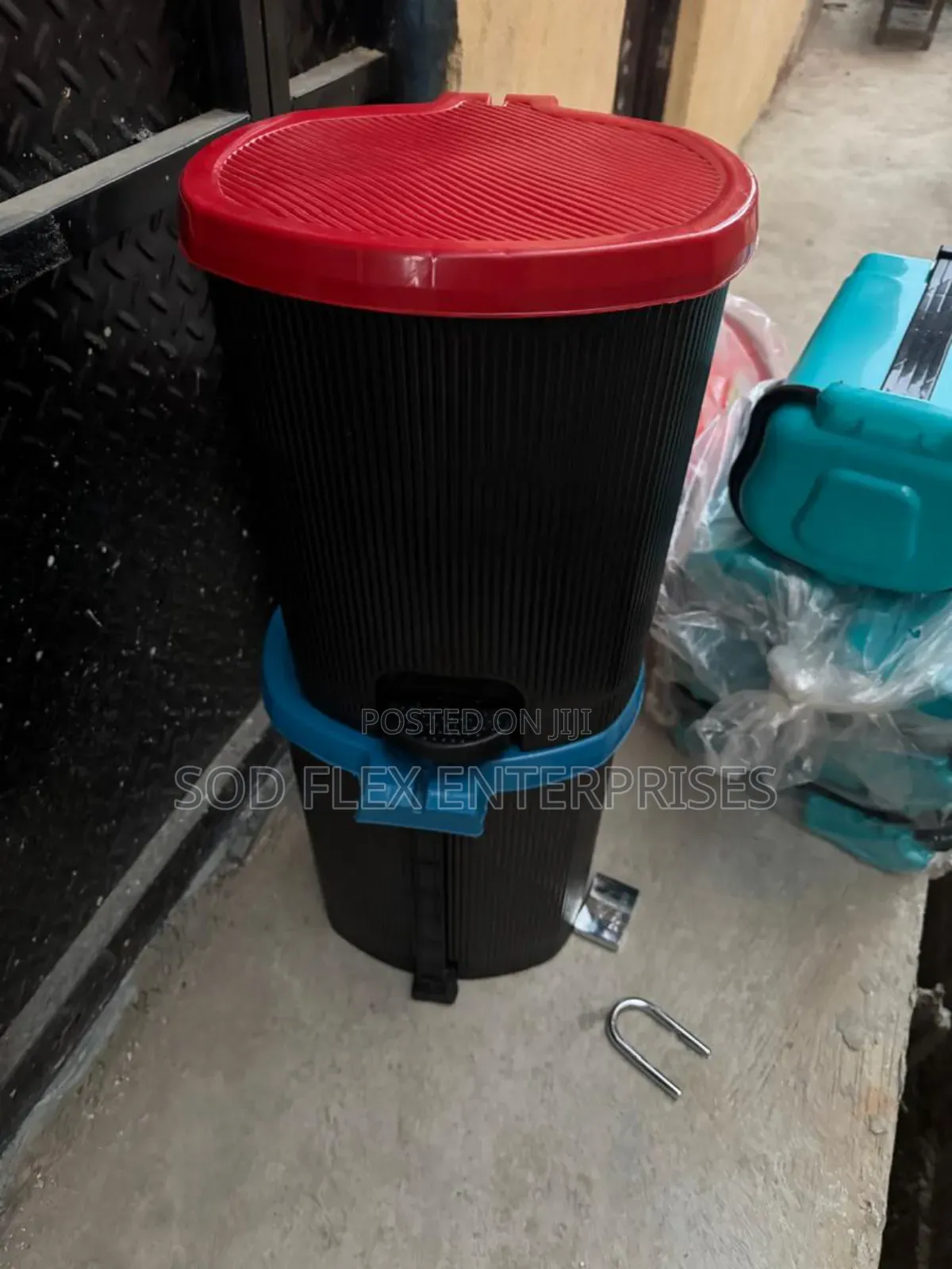 30l Durable Rubber Plastic Pedal Waste Bin