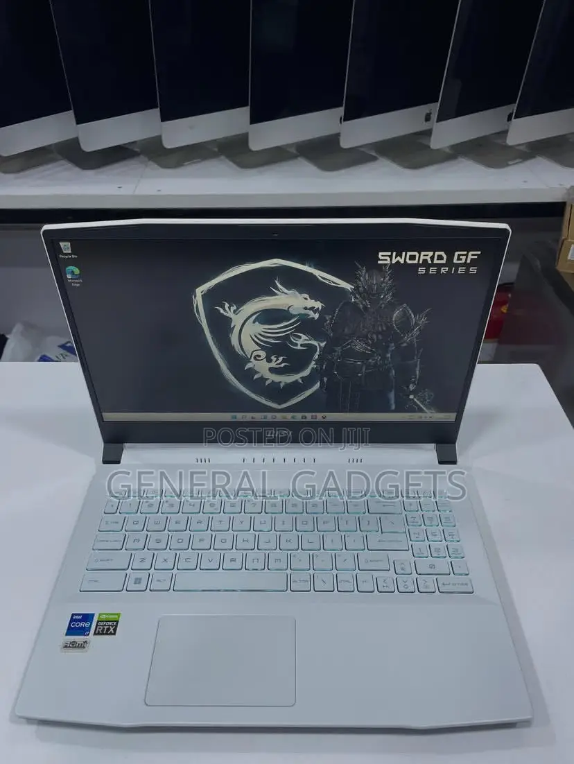 Laptop MSI MSI Sword 15 16GB Intel Core I7 SSD 1T