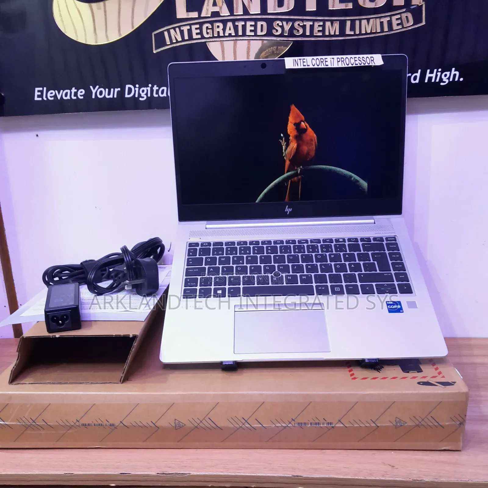 New Laptop HP EliteBook 8440P 8GB Intel Core I7 SSD 1T