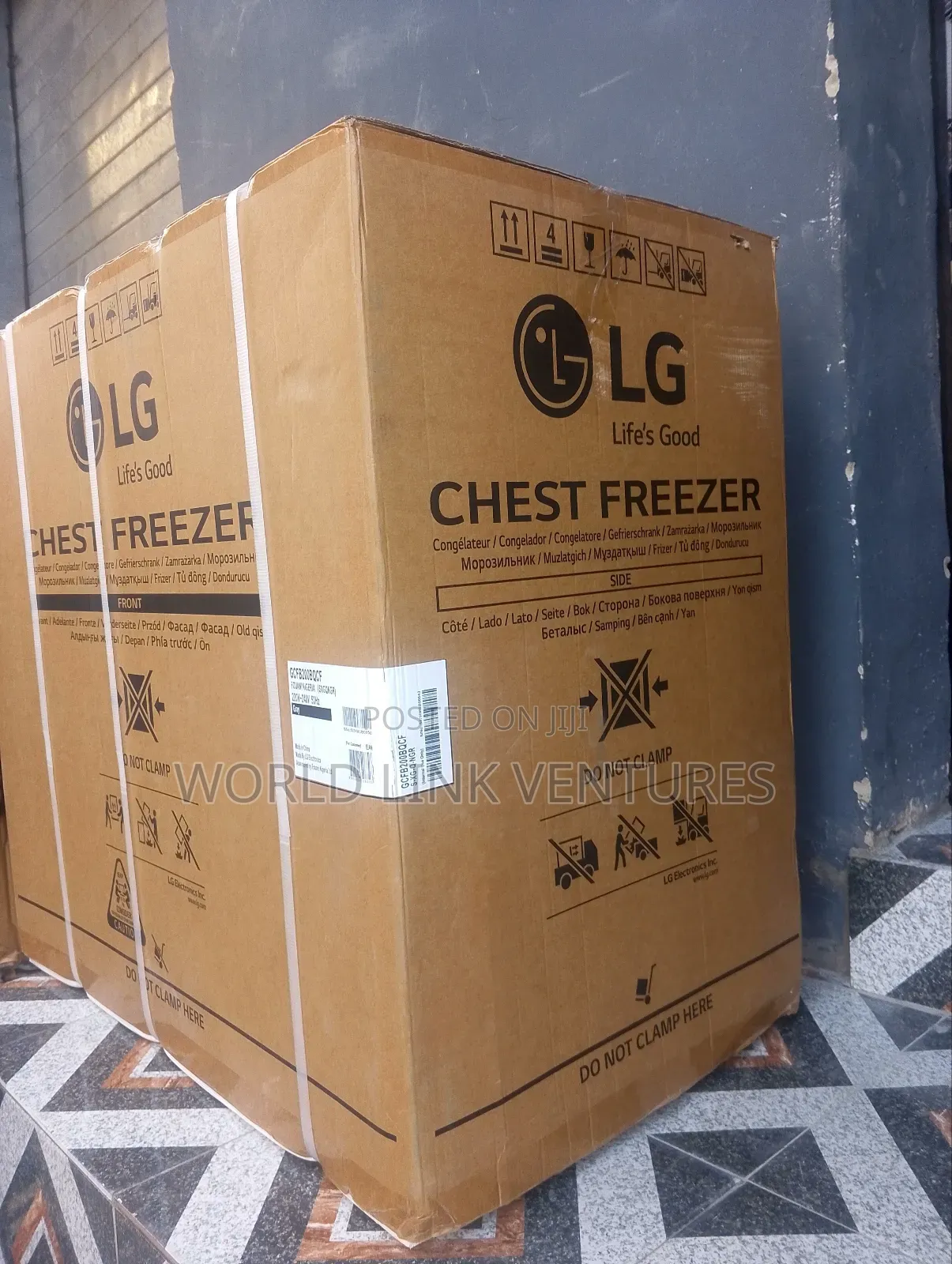 Lg Chest Freezer Model Gcfb200bqcf, 150 Liters.