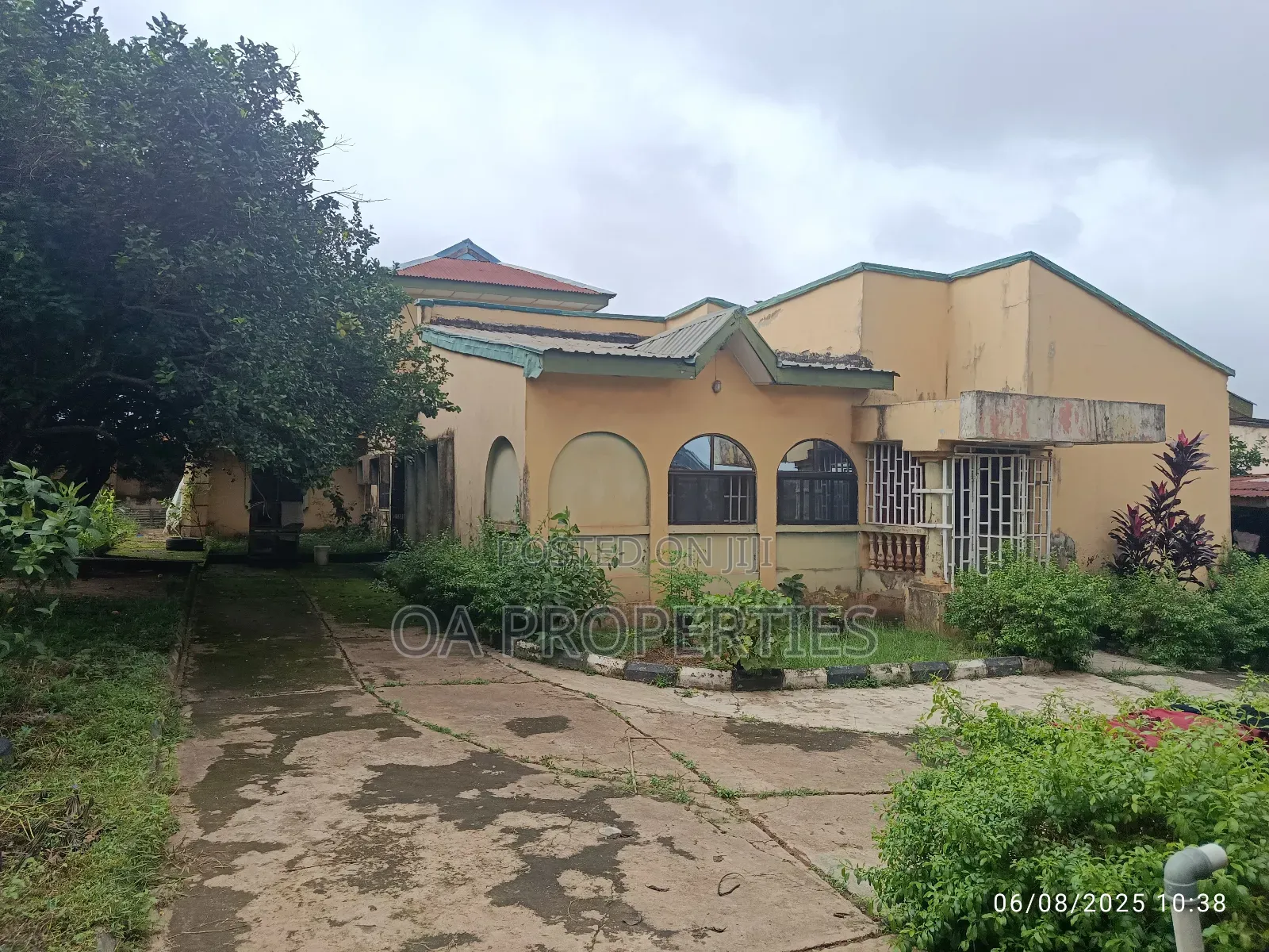 4bdrm Bungalow in Ibadan for sale