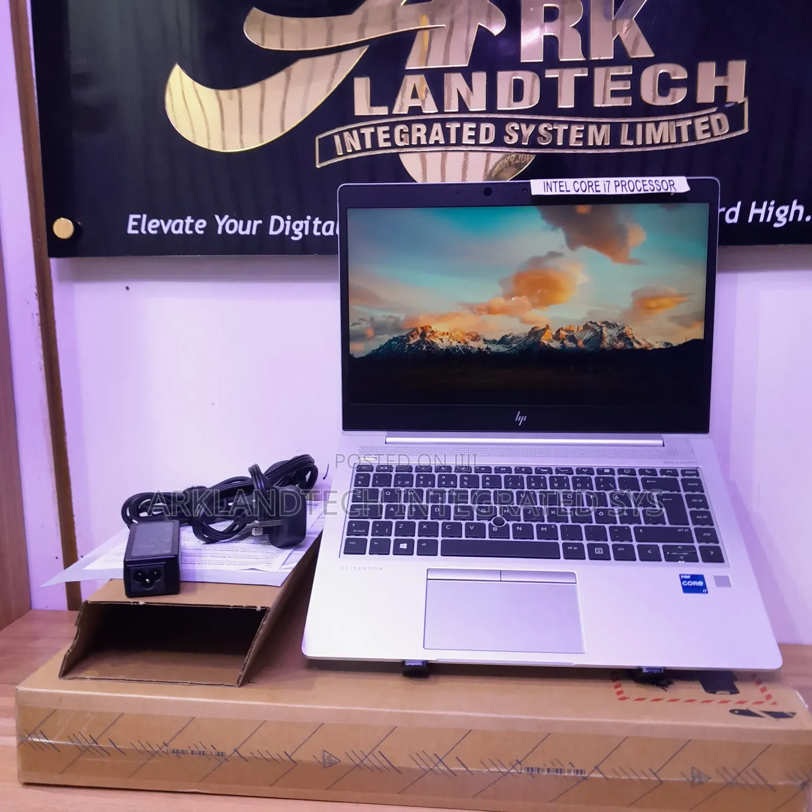 New Laptop HP EliteBook 8440P 8GB Intel Core i7 SSD 256GB