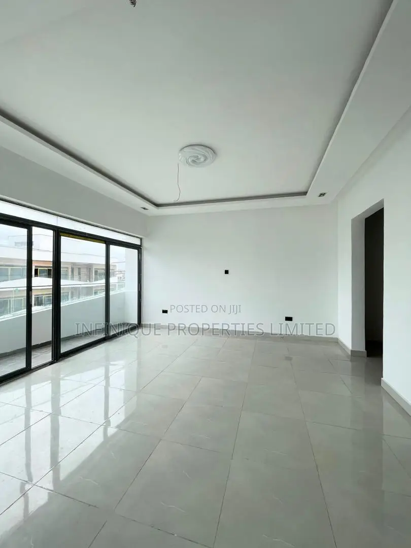 4bdrm Townhouse/Terrace in Ikate for sale
