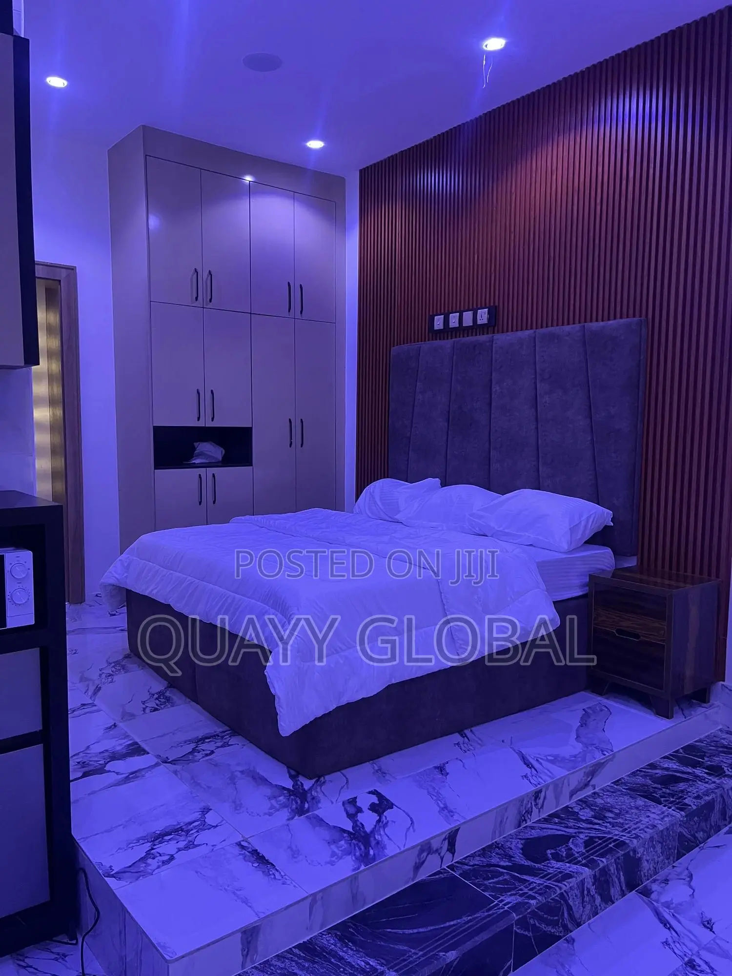 Spaciously and Luxuriously Furnished Studio Apartment With 24/7 Light