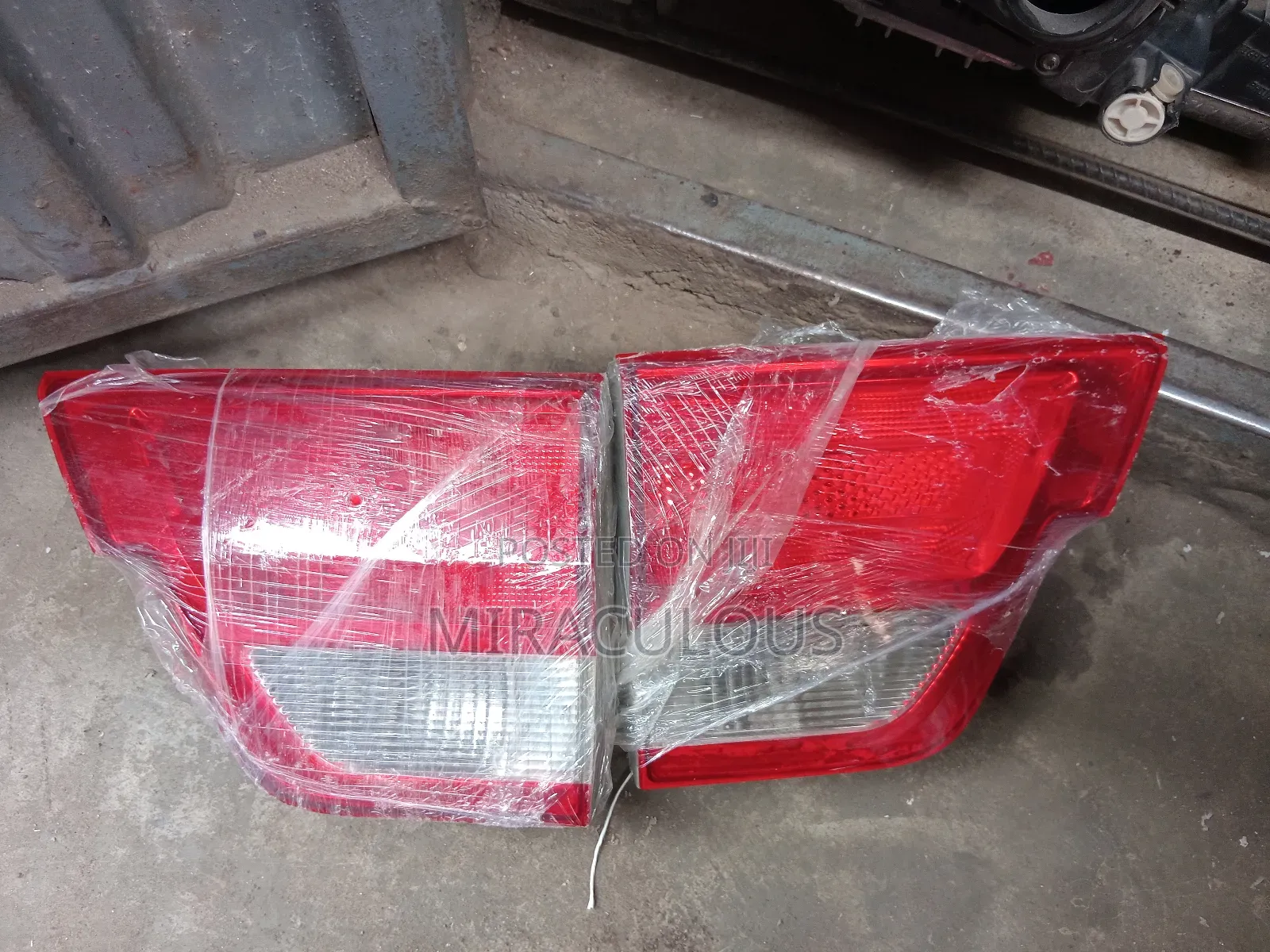 Bootlight Jeep Cherokee 2013 Model Set