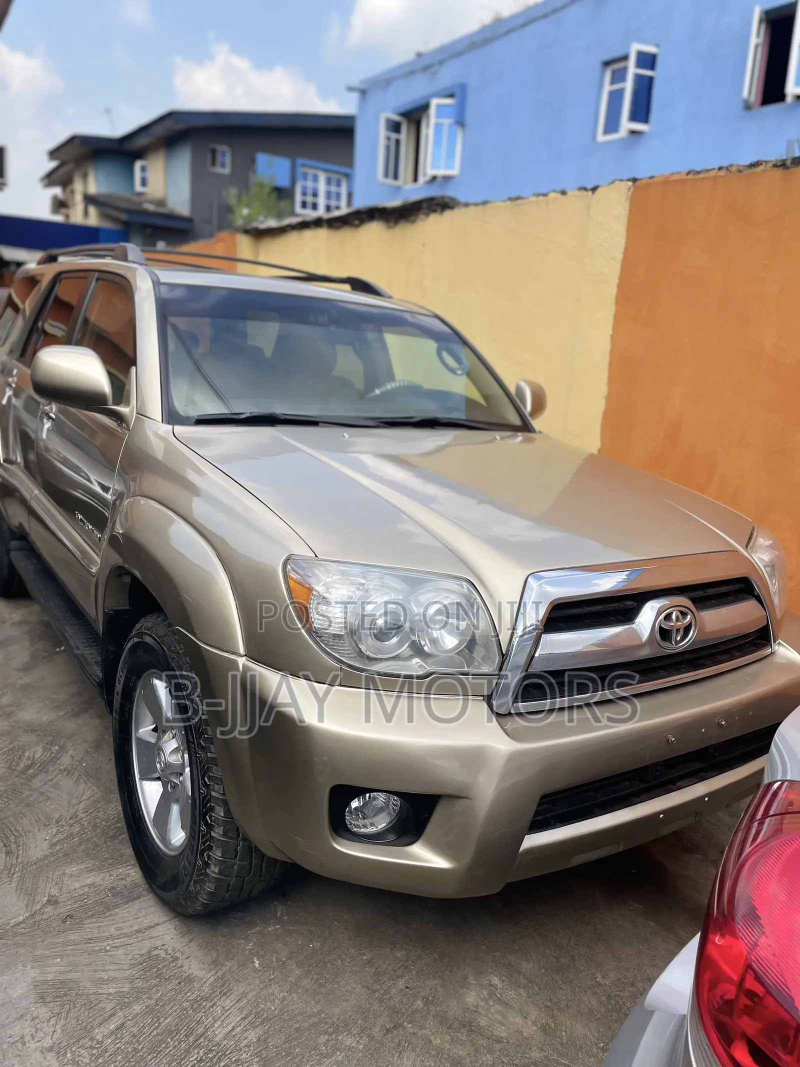 Toyota 4-Runner Limited 2WD 2010 Gold