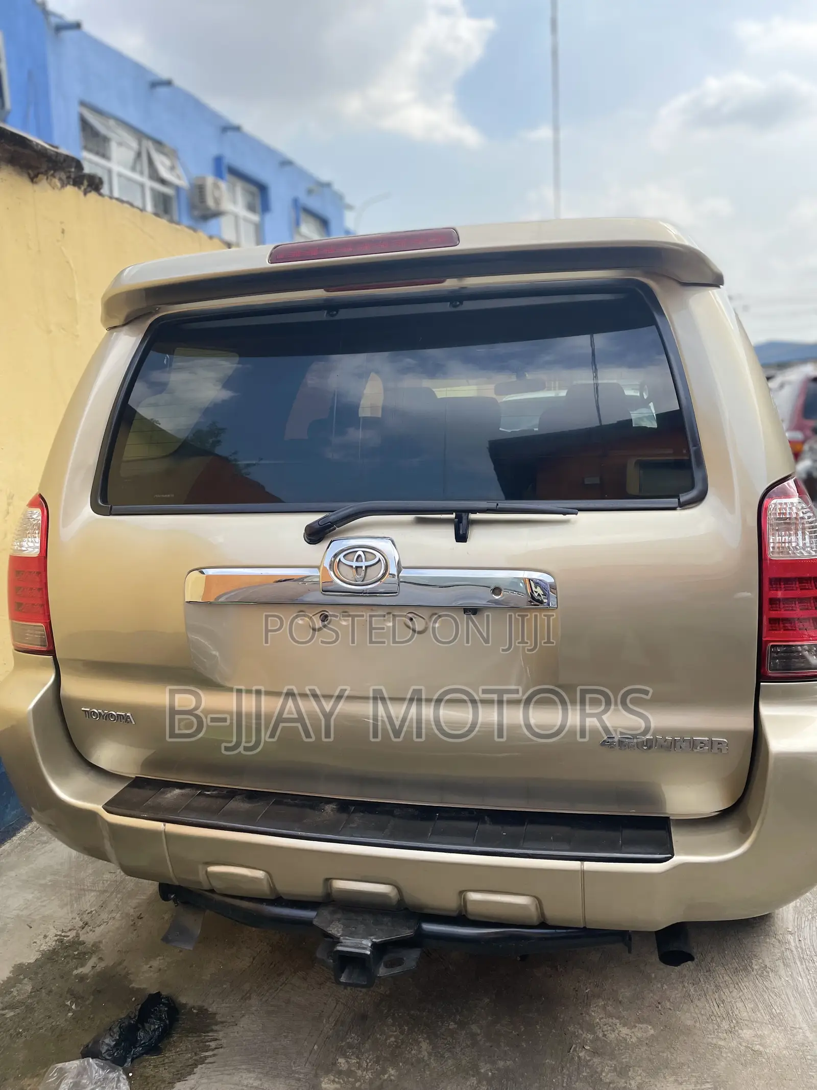 Toyota 4-Runner Limited 2WD 2010 Gold