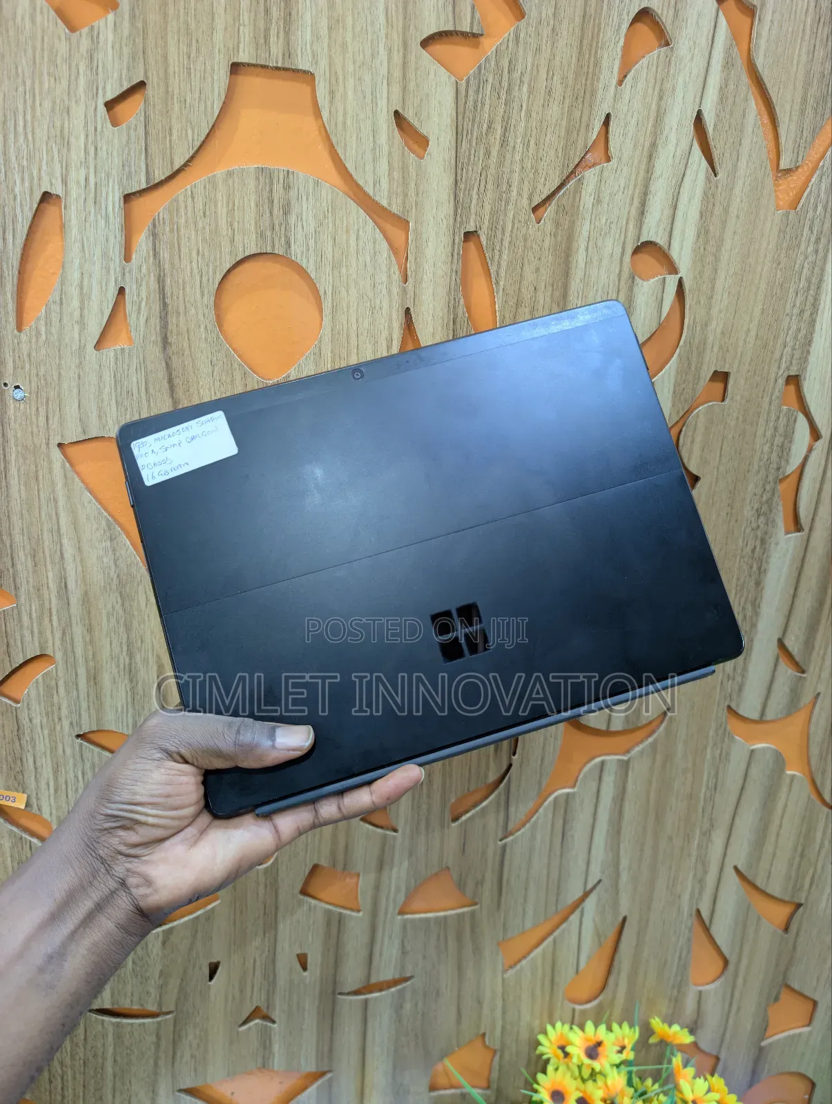Microsoft Surface Pro X 16GB Qualcomm Snapdragon X Plus SSD 256GB
