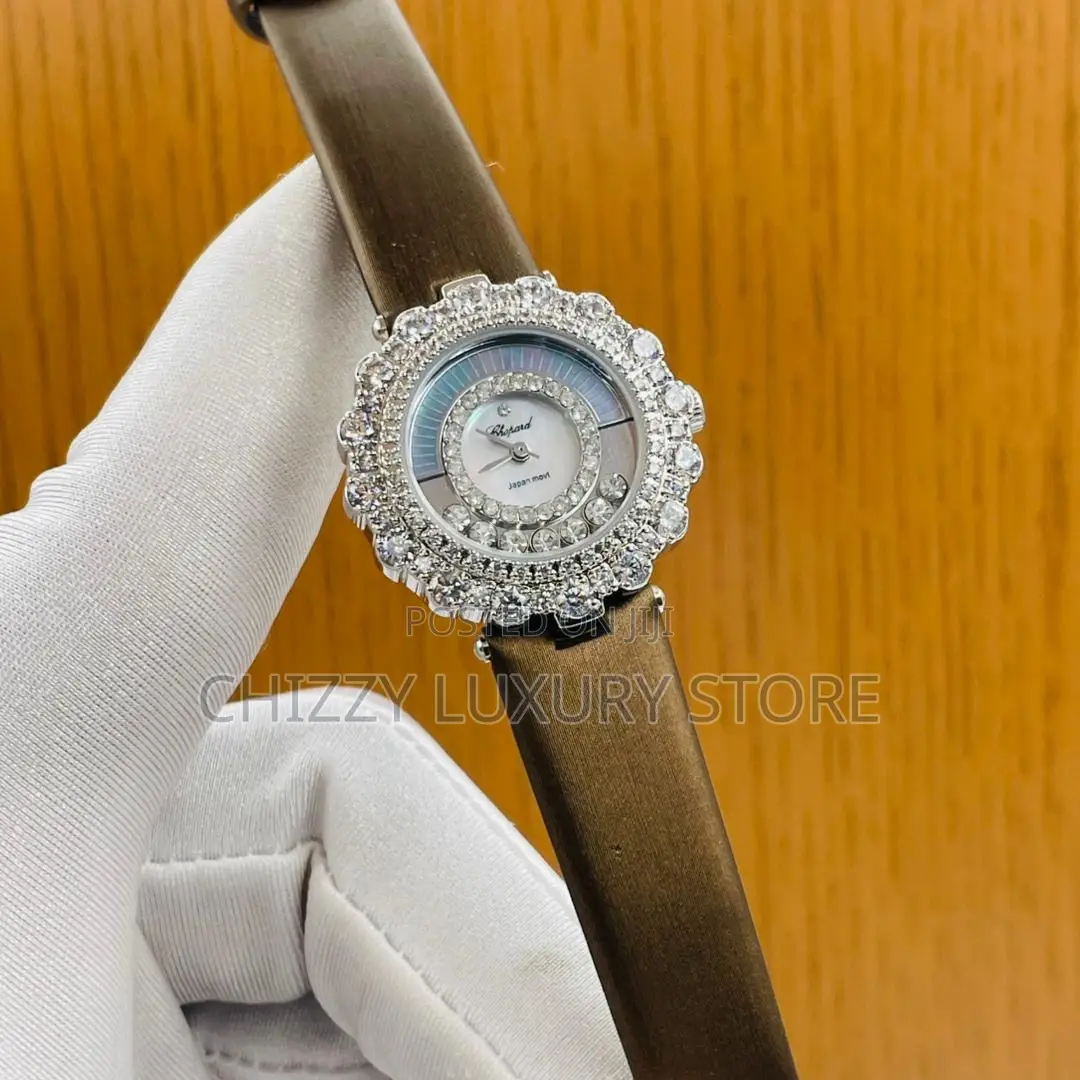 Chopard Quality Luxury Ladies Genuine Leather Wristwatch