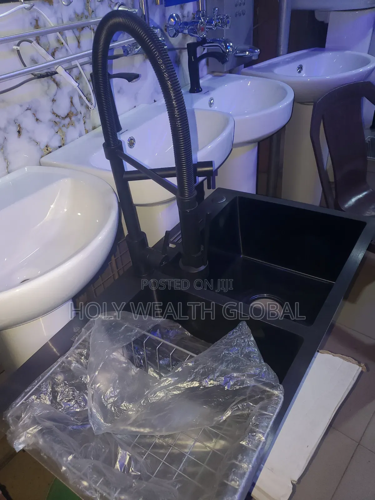 Premium Black Pull-Down Kitchen Faucet (Water Tap)