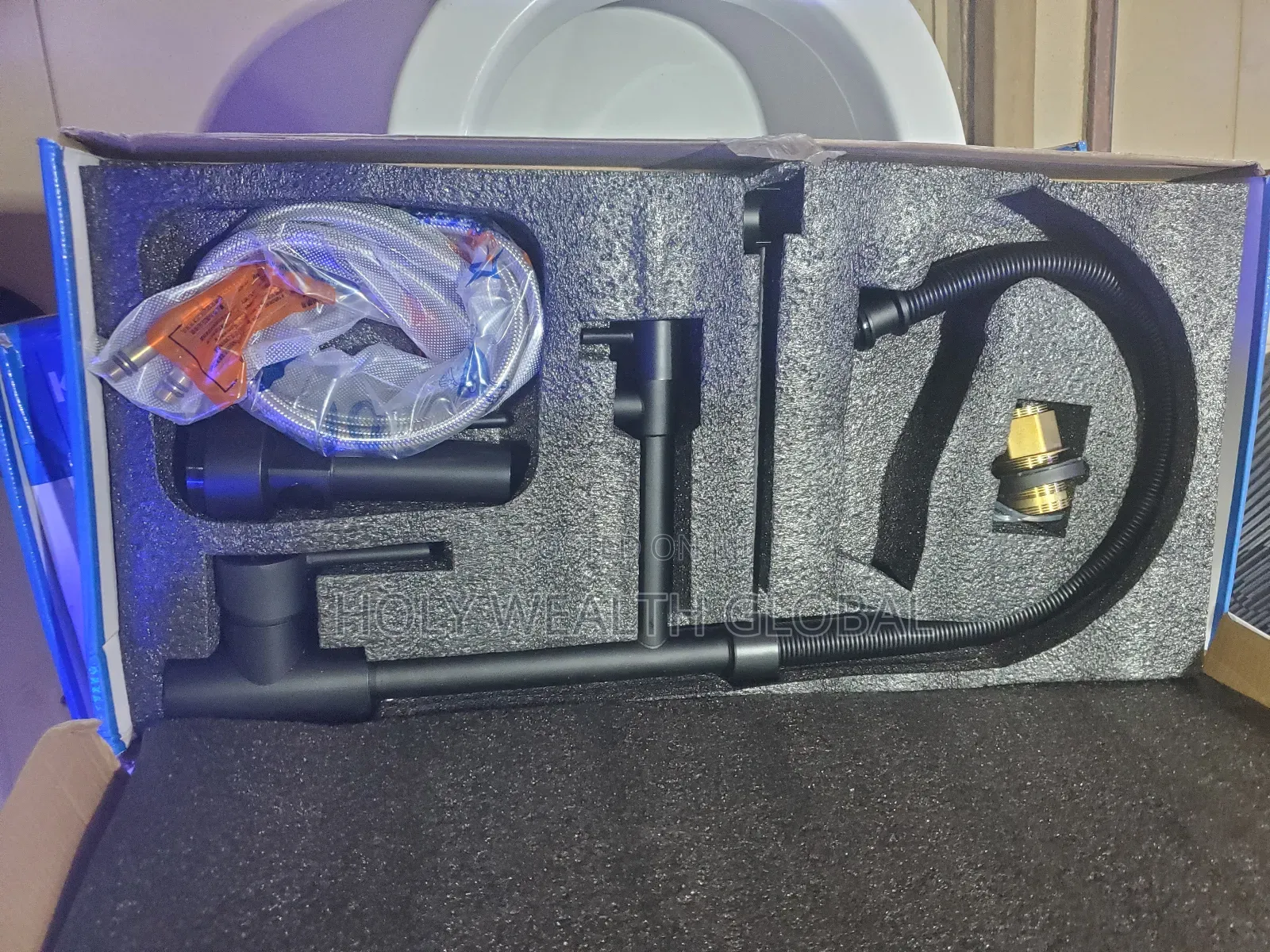 Premium Black Pull-Down Kitchen Faucet (Water Tap)