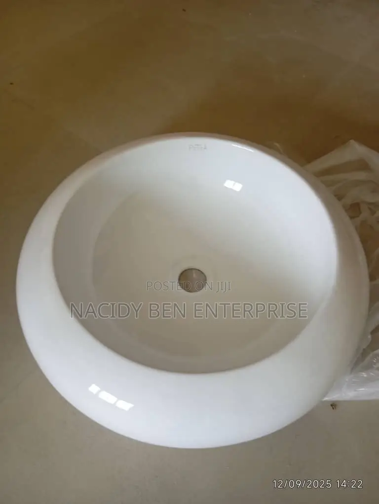 Round Ceramic Countertops Basin