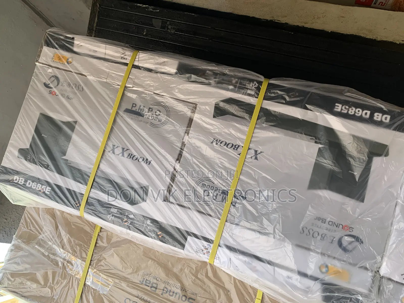 Brand New Deboss 1,200 Blast Wireless Soundbar