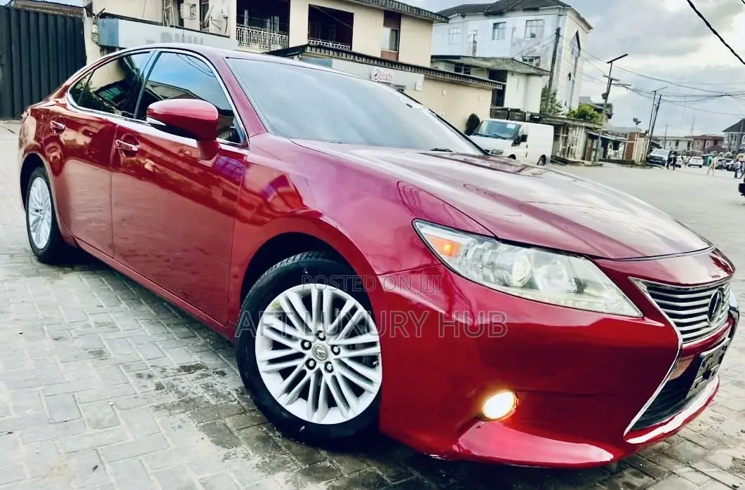 Lexus ES 2013 Red