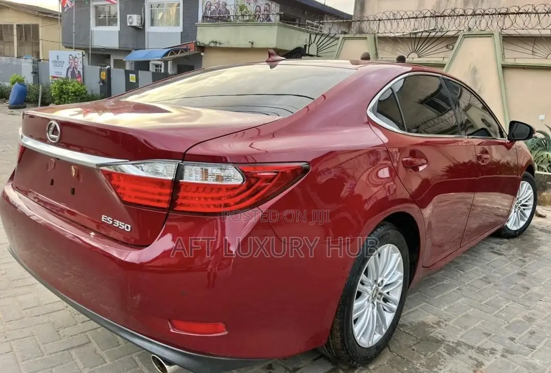 Lexus ES 2013 Red