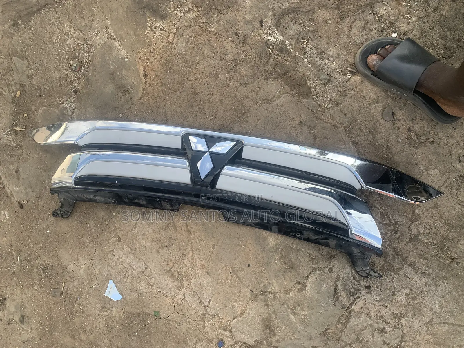 Front Grille for Mitsubishi Outlander 2016 Available