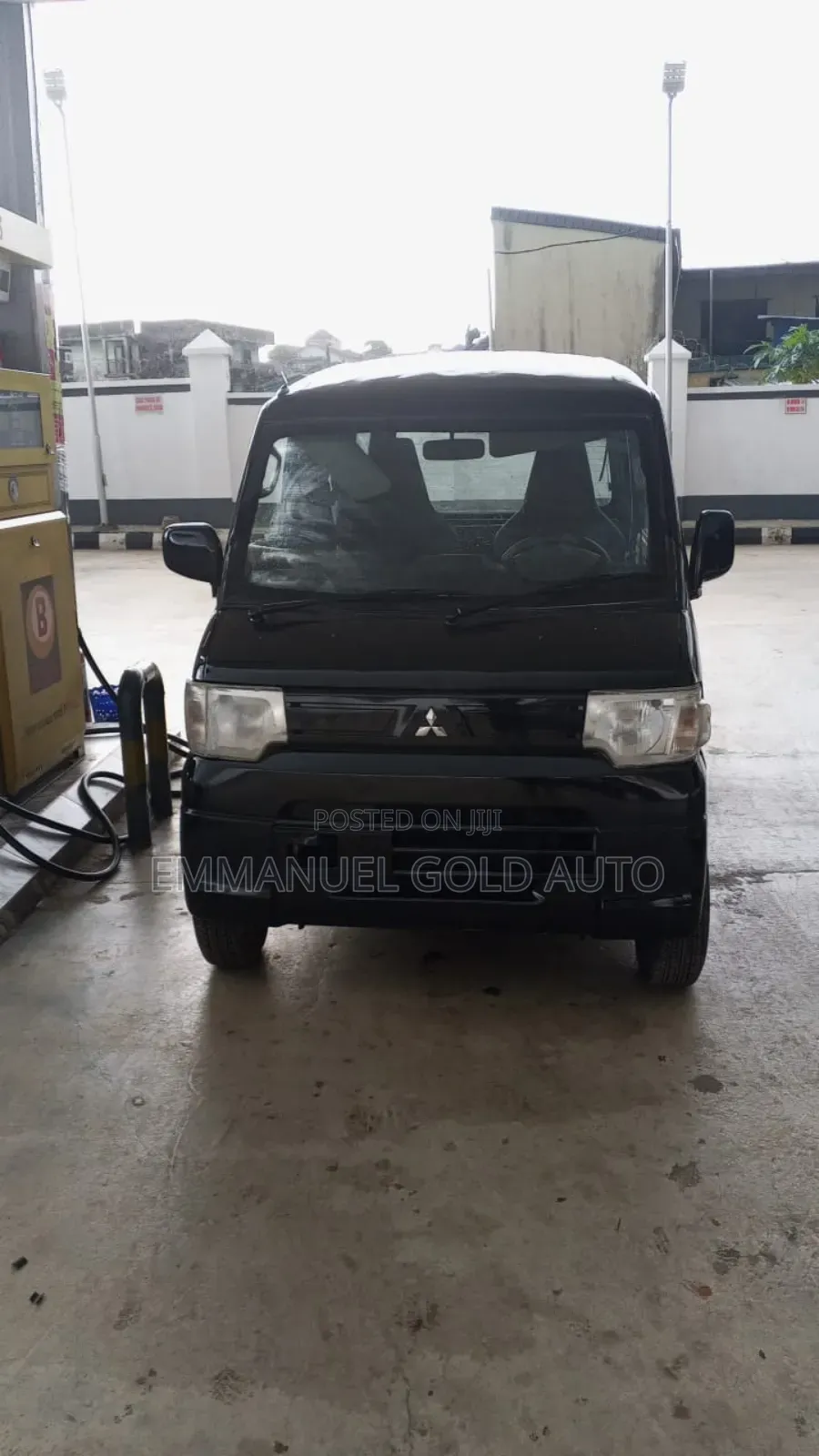 Mitsubishi Delica 2010 White