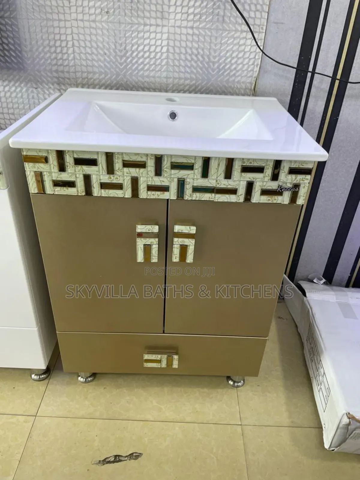 High Quality Vanity Cabinets