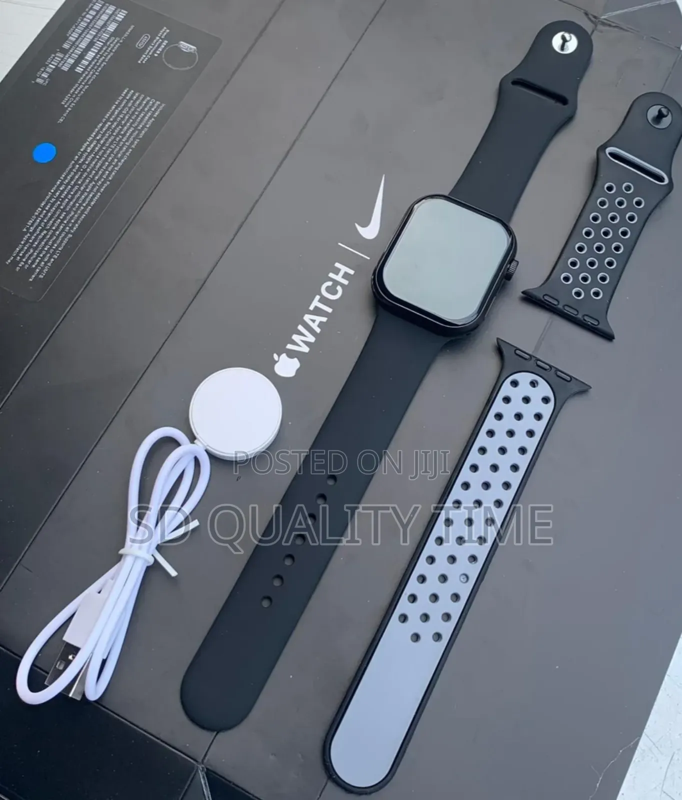 Apple Nike Smartwatch (Apple Logo)