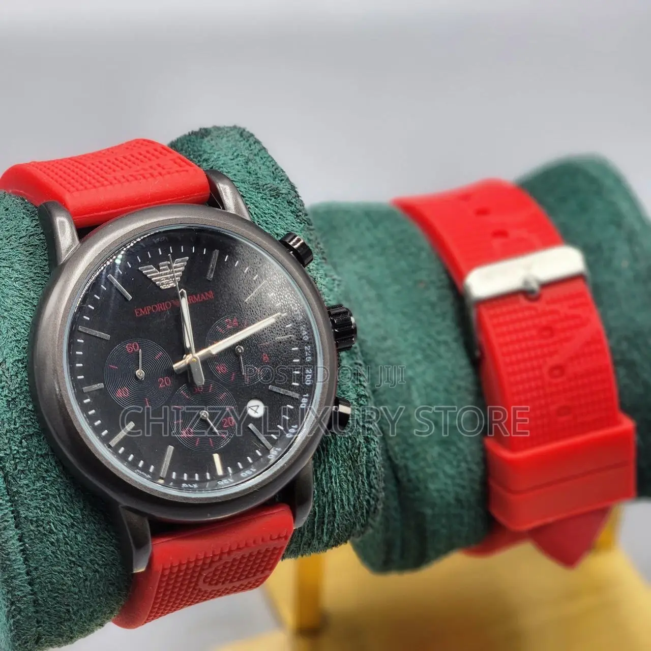 Armani Quality Men Rubber Strap Wristwatch