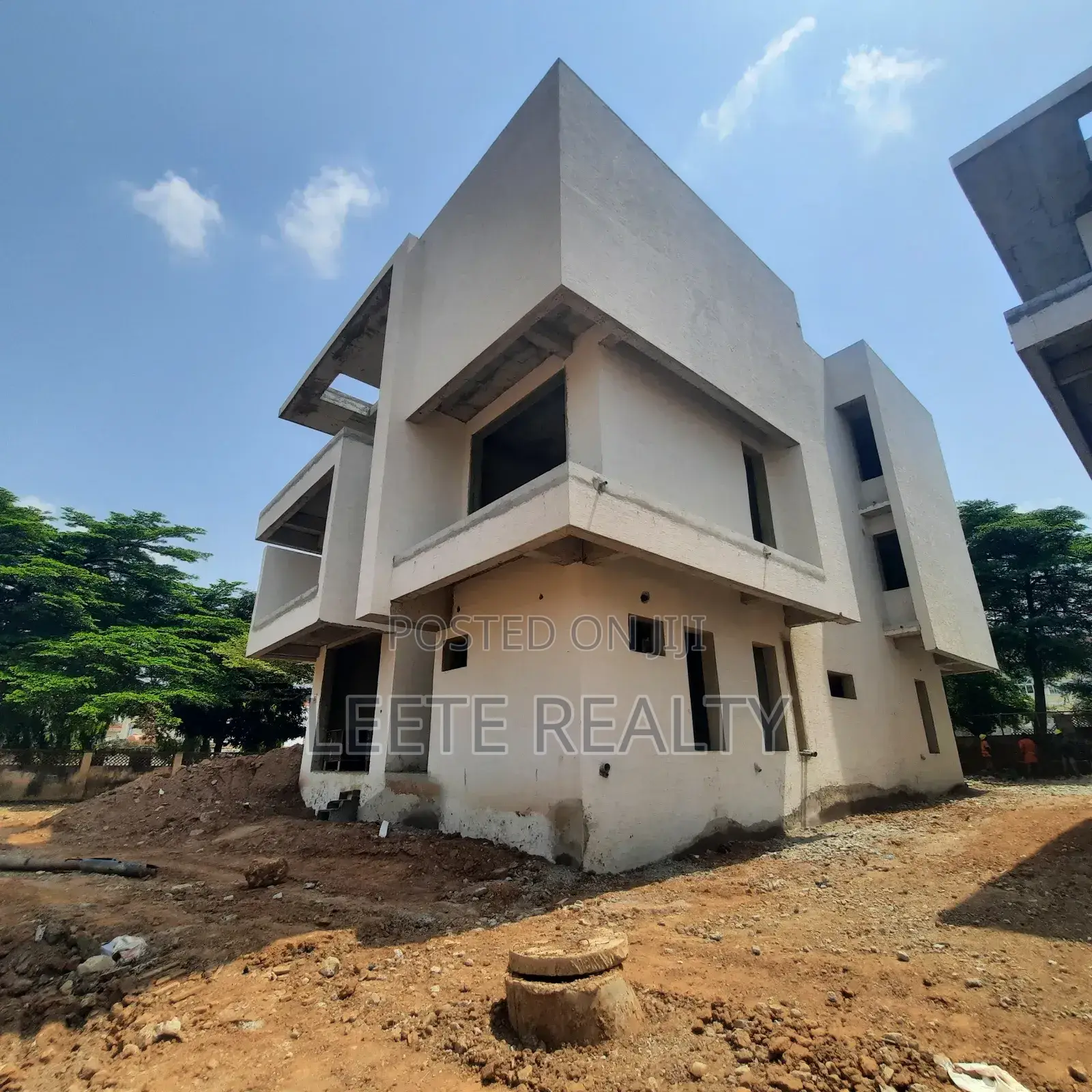 7bdrm Duplex in Asokoro for sale