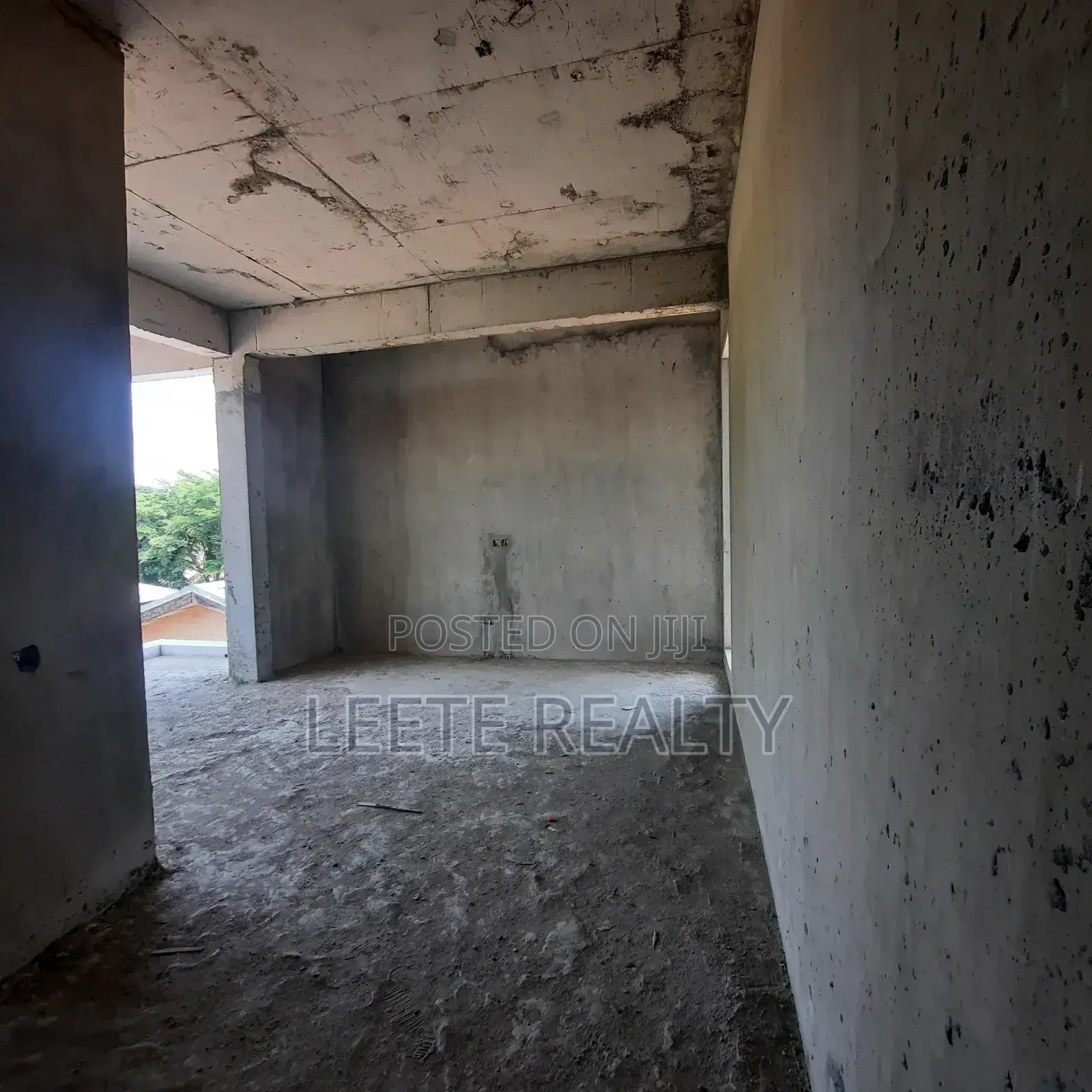 7bdrm Duplex in Asokoro for sale
