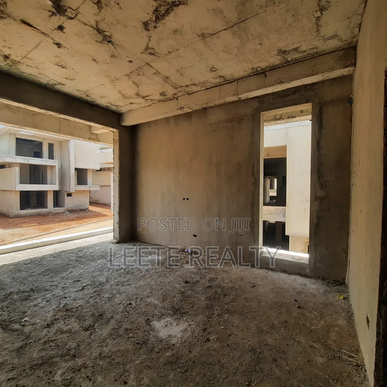 7bdrm Duplex in Asokoro for sale