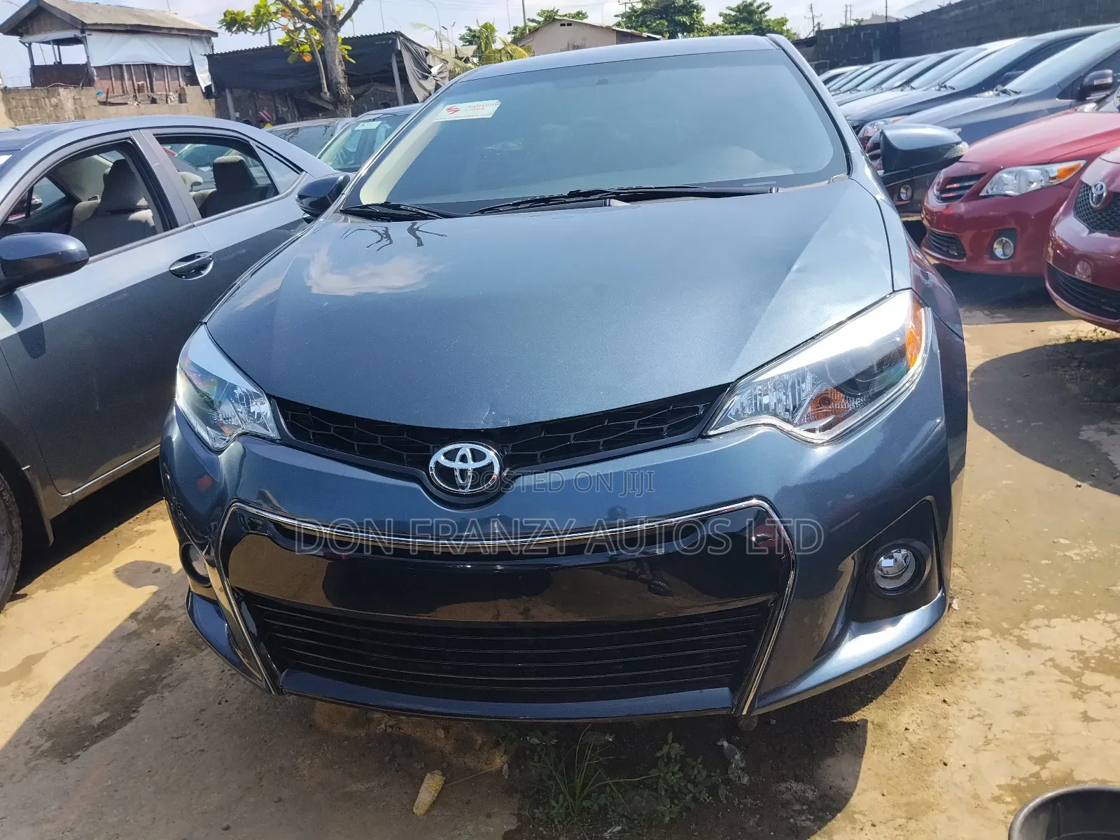 Toyota Corolla LE 4dr Sedan (1.8L 4cyl CVT) 2016 Gray
