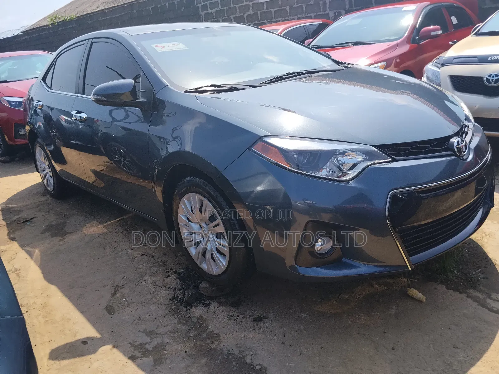 Toyota Corolla LE 4dr Sedan (1.8L 4cyl CVT) 2016 Gray