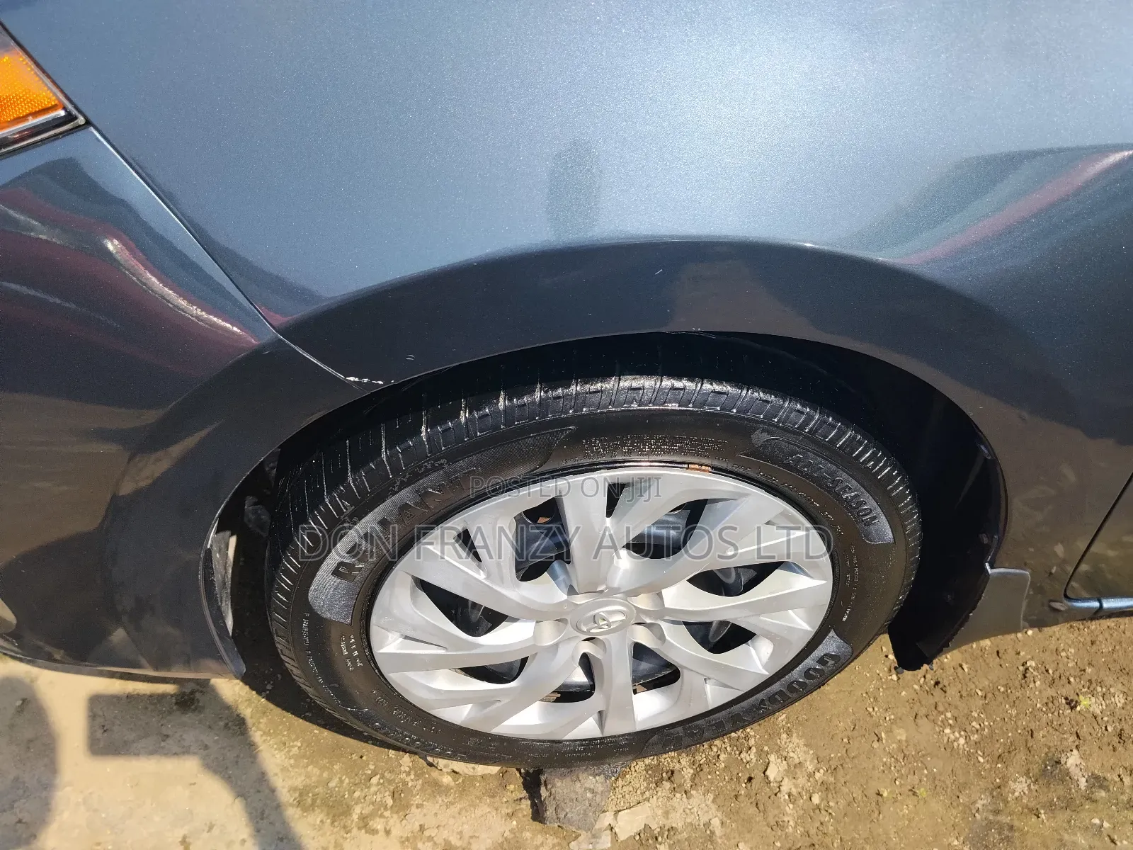 Toyota Corolla LE 4dr Sedan (1.8L 4cyl CVT) 2016 Gray