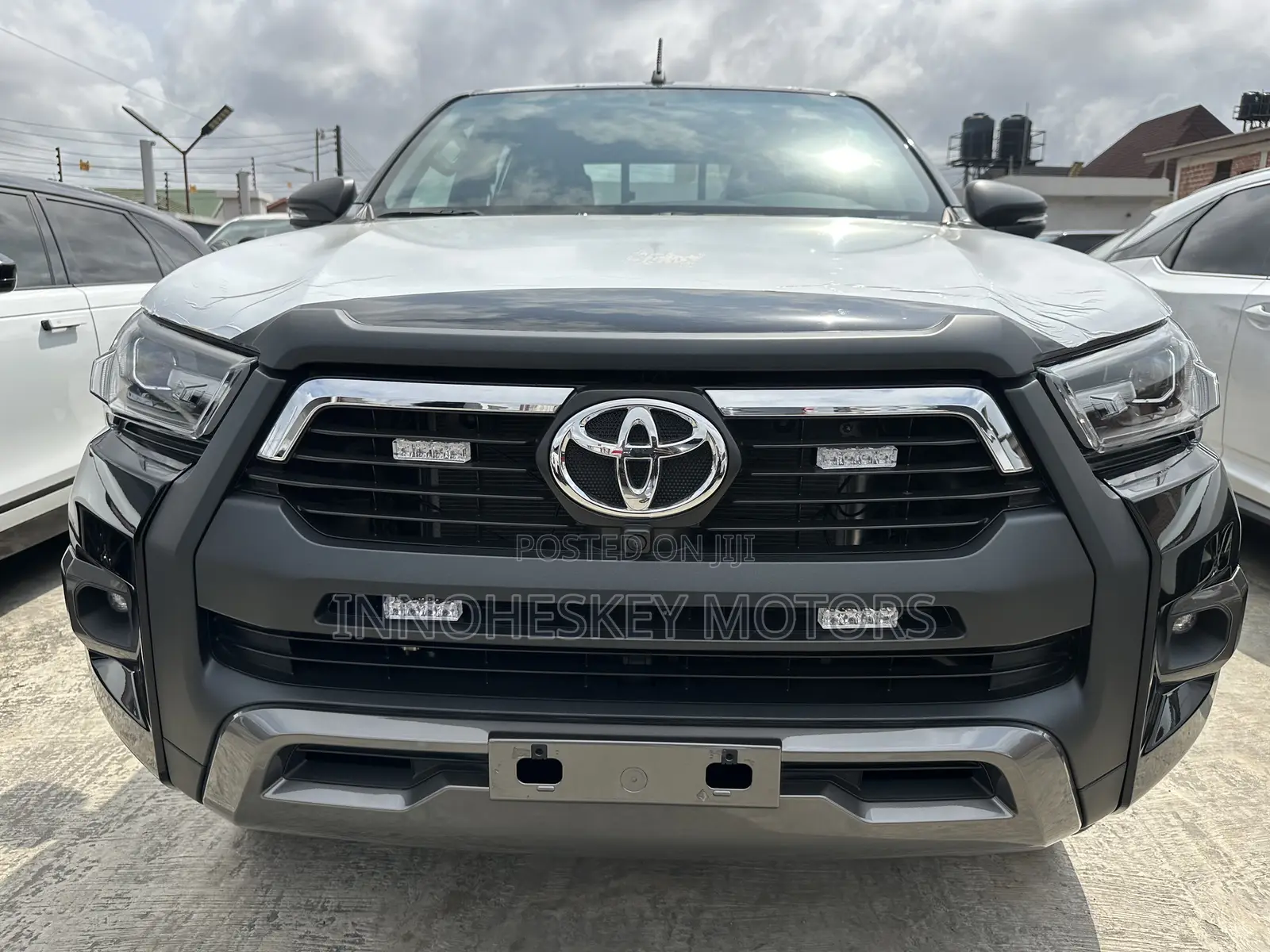 New Toyota Hilux 2025 Black