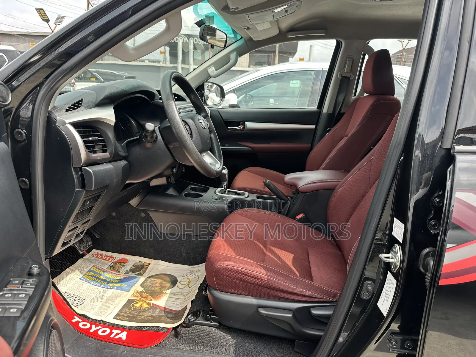 Toyota Hilux SR5 4x4 2019 Black
