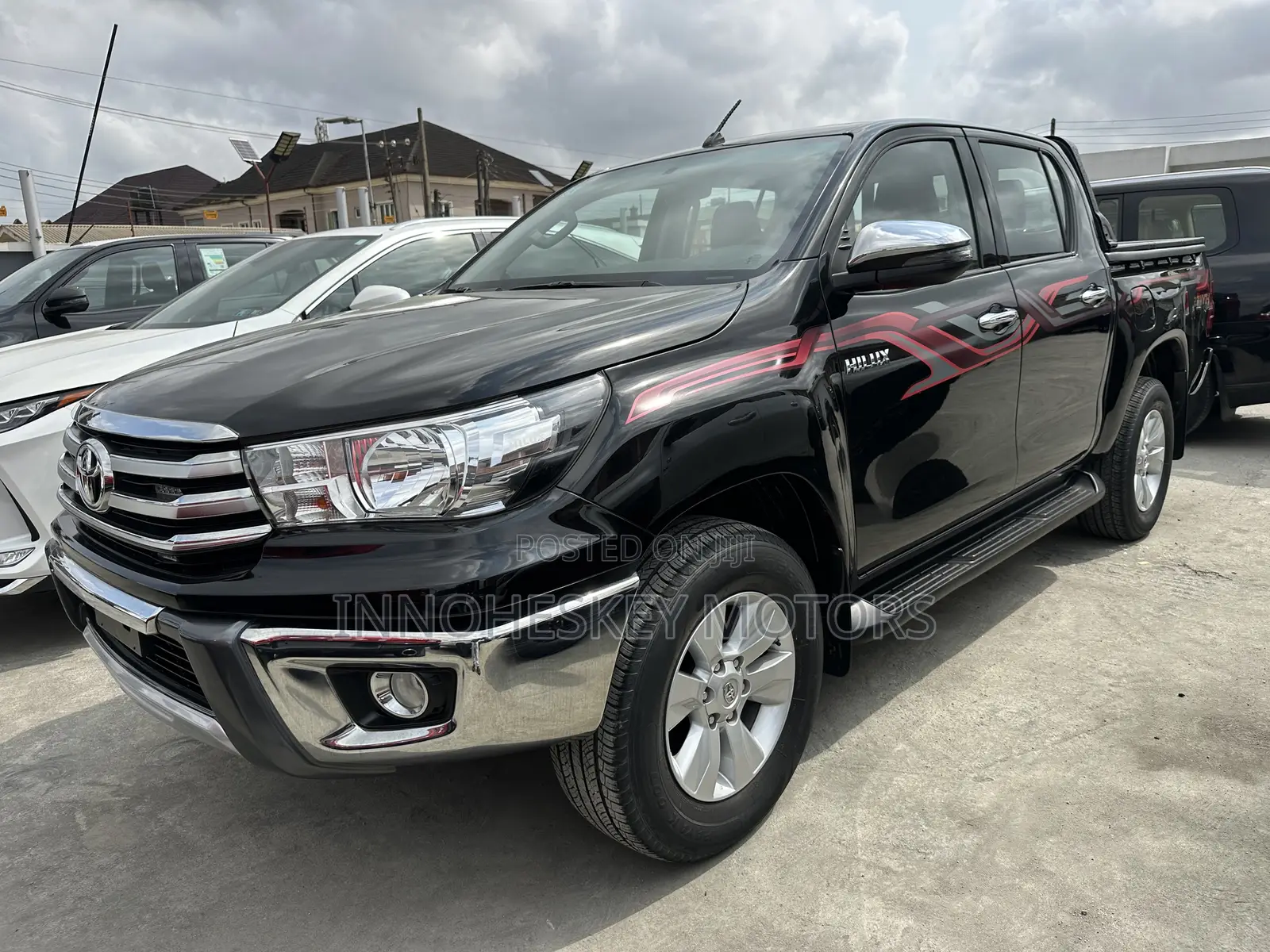 Toyota Hilux SR5 4x4 2019 Black