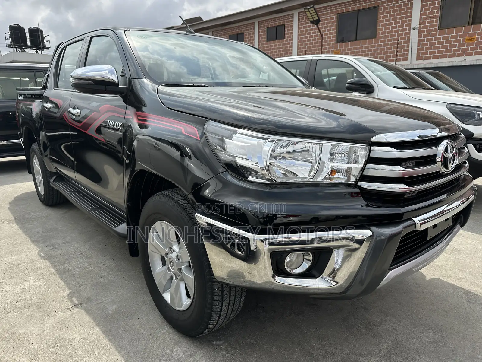 Toyota Hilux SR5 4x4 2019 Black