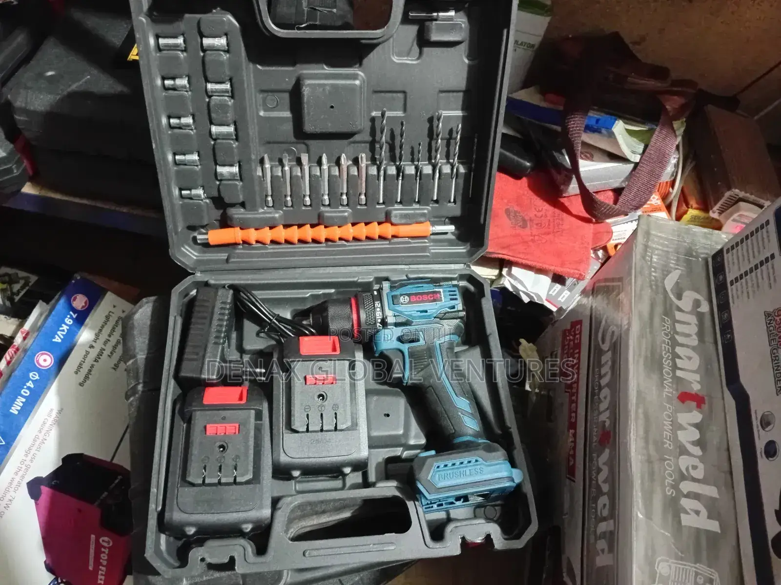 Bosch Cordless Screw Machine Set