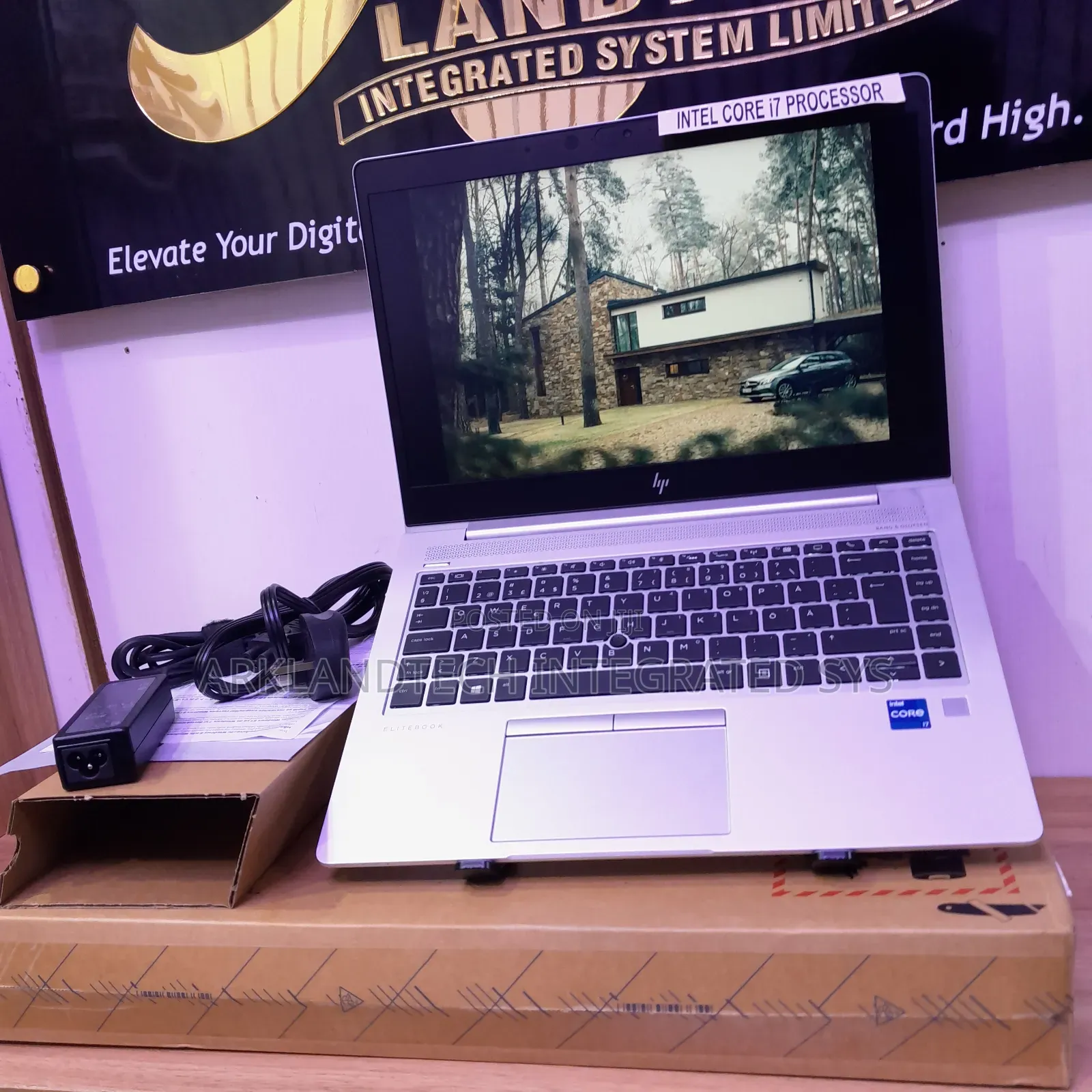 New Laptop HP EliteBook 8460P 12GB Intel Core i7 SSD 512GB