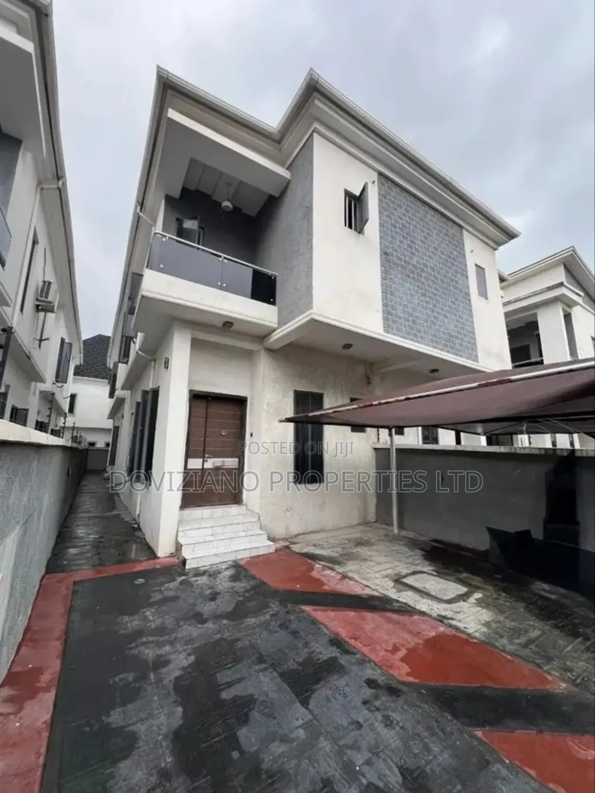 4bdrm Duplex in Lekki for sale