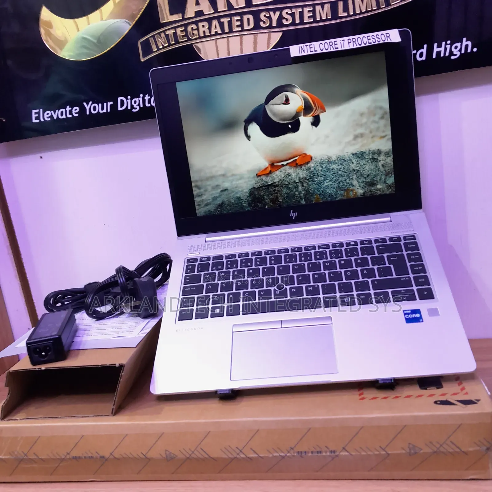New Laptop HP EliteBook 8460P 8GB Intel Core I7 SSD 1T
