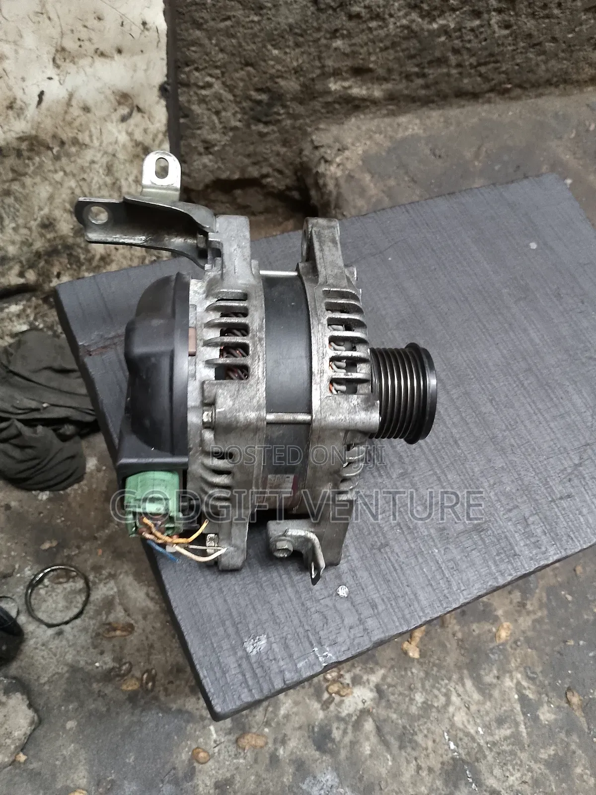 Alternator Toyota Highlander, Sienna, Venza