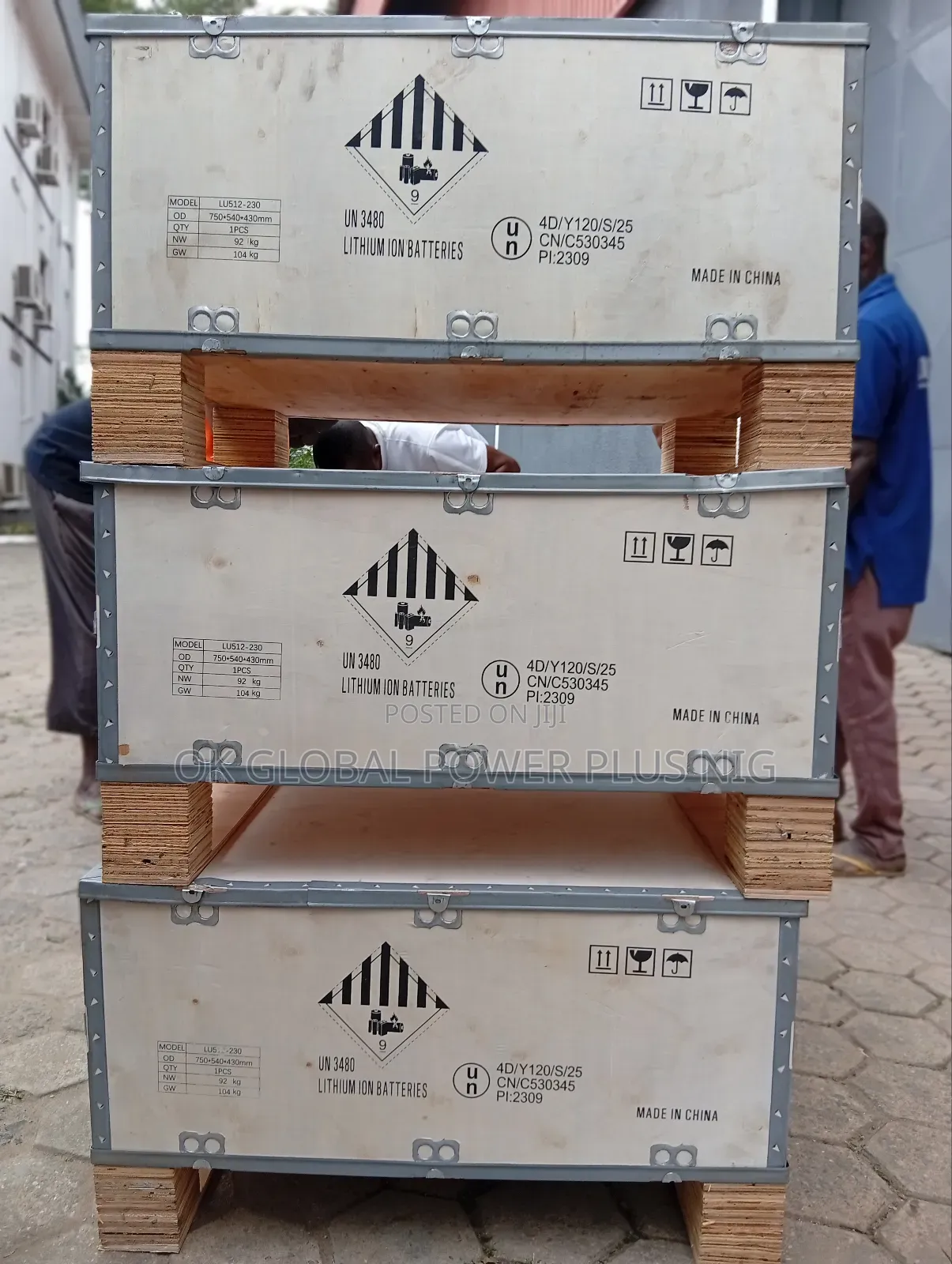 Luminous 12kw/51.2v Lithium Ion Battery