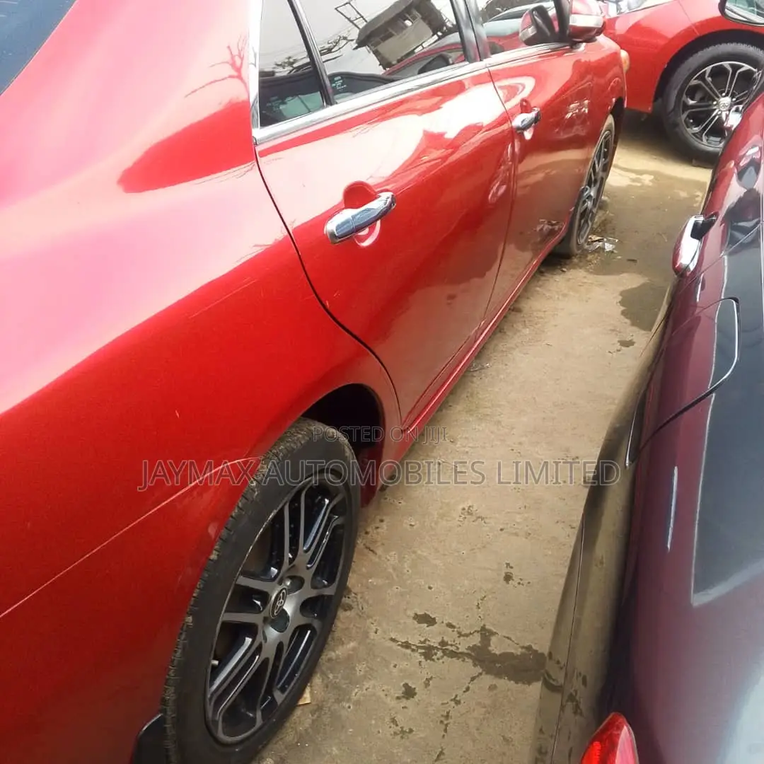 Toyota Corolla LE 4dr Sedan (1.8L 4cyl 4A) 2013 Red