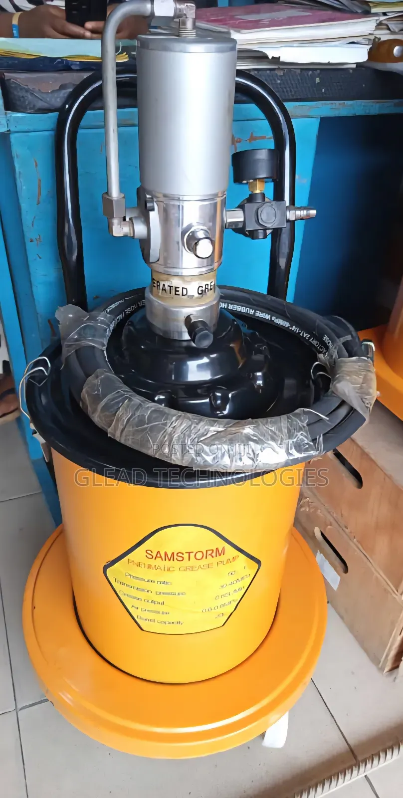 20l Pnuematic Grease Bucket.