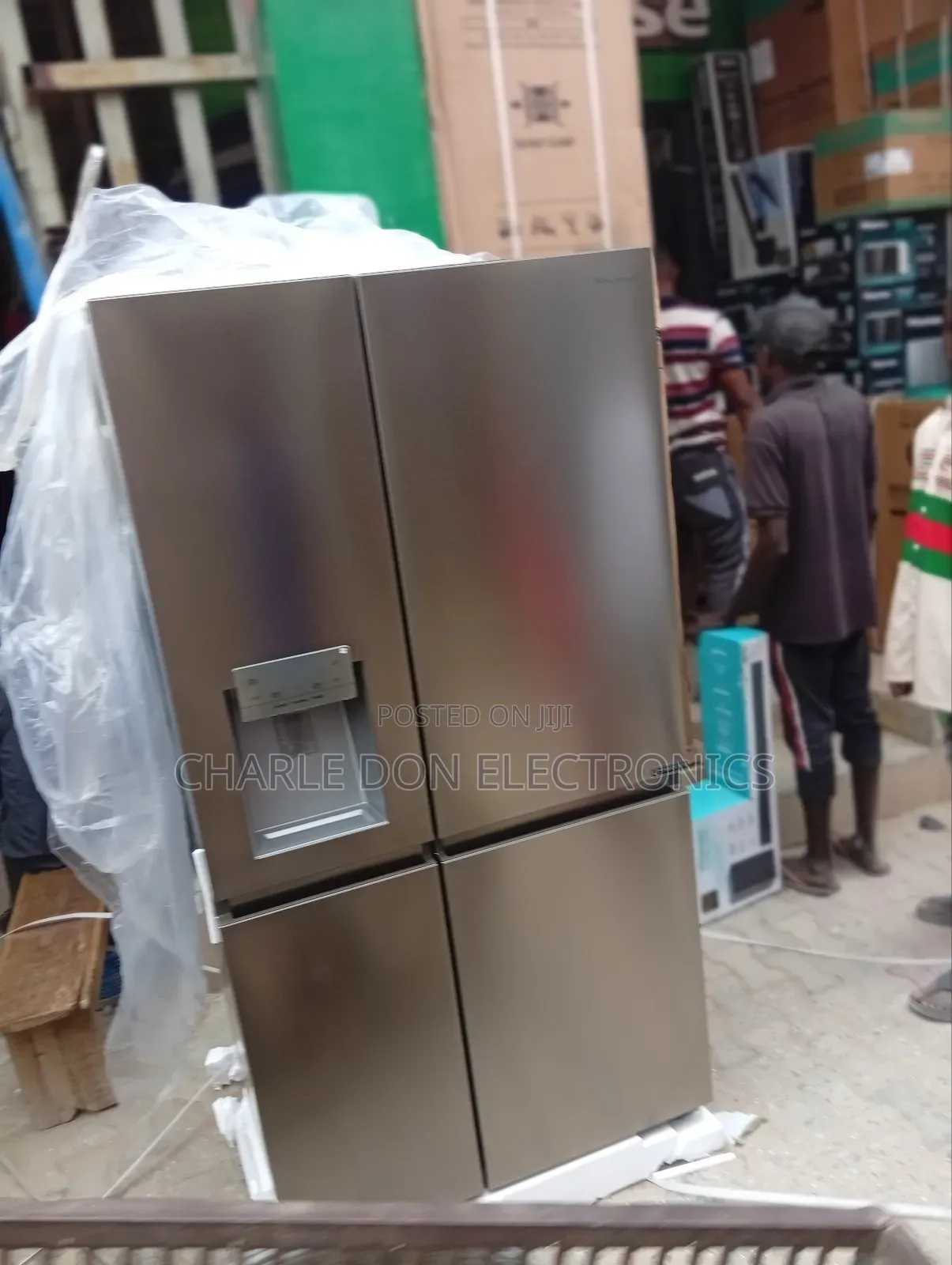 Hisense Fridge and Freezer 950 Litres